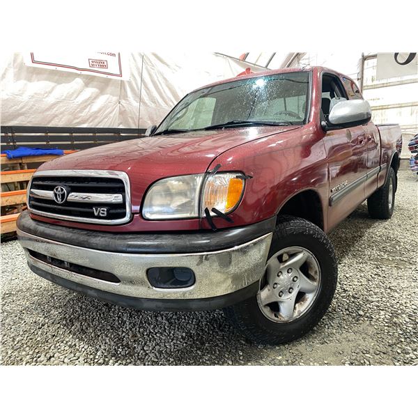 PARKSVILLE - 2002 TOYOTA TUNDRA RED 248708 KMS - 220934-3