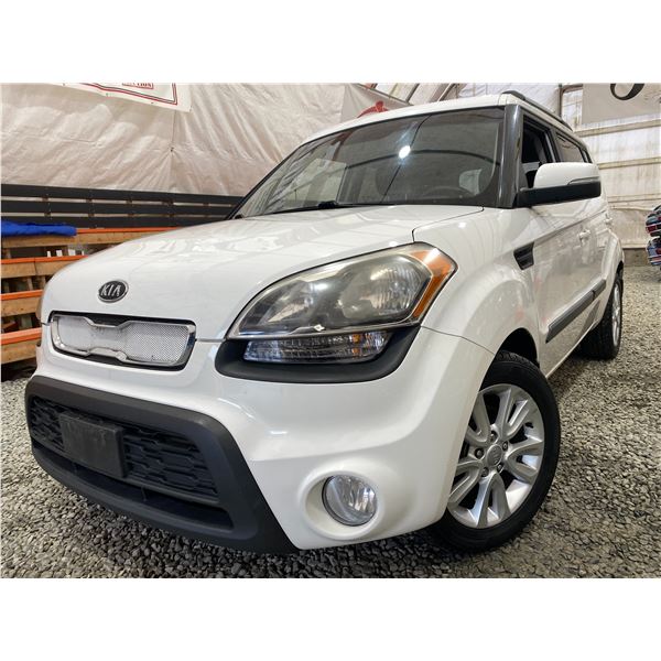 PARKSVILLE - 2013 KIA SOUL WHITE 124990 KMS - 592770-2