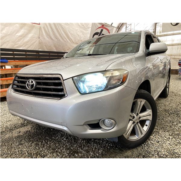 PARKSVILLE - 2008 TOYOTA HIGHLANDER SILVER 208440 KMS - 007134-3