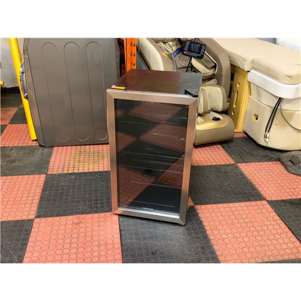 BAILIFF SEIZED: FRIGIDAIRE GLASS BEVERAGE CENTER