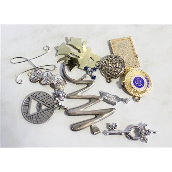 ESTATE PENDANT BUNDLE FOR NECKLACES