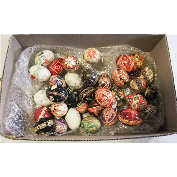 VINTAGE HAND CRAFTED EASTER EGGS ASSORTED LOT