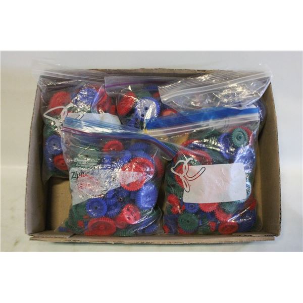 LARGE LOT OF PLASTIC GEARS