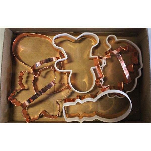 COOKIE CUTTERS ASSORTED LOT