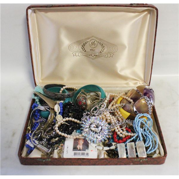 VINTAGE COSTUME JEWELRY