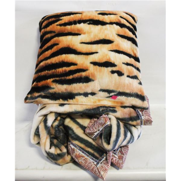 TIGER THEME BLANKET AND PILLOW