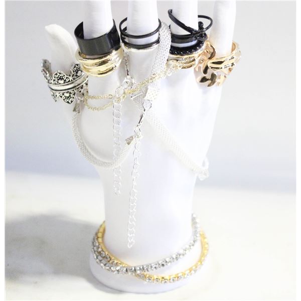 NEW IDEAL HAND-SHAPEDY DISPLAY STAND WITH JEWELRY