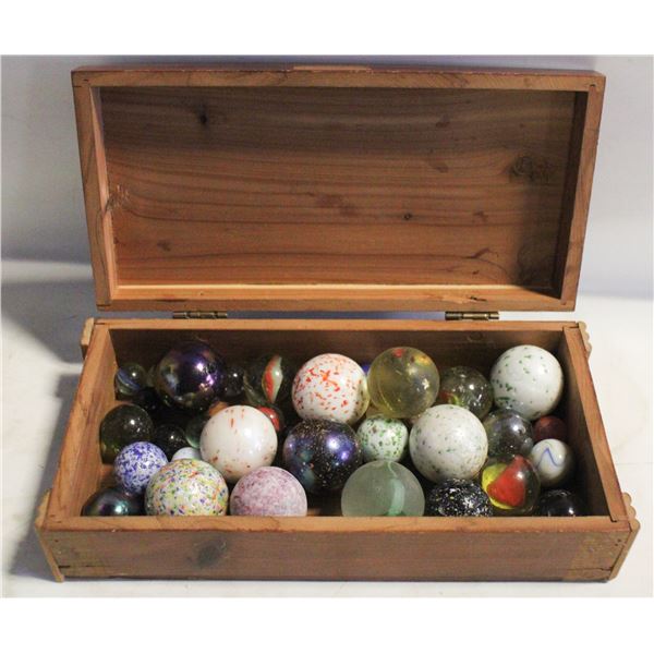 ESTTAE TREASURE CHEST WITH ANTIQUE/