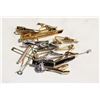 Image 1 : ESTATE VINTAGE TIE BARS + TIE PINS