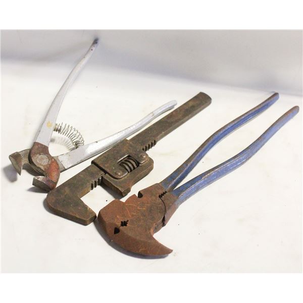 ESTATE ANTIQUE TOOLS ALL TOGETHER