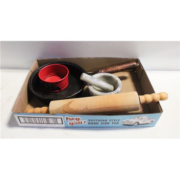 VINTAGE KITCHEN WARE