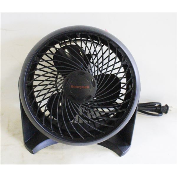 HONEYWELL DESKTOP FAN 10"