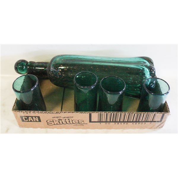 GREEN ART GLASS DECANTER AND 4 GLASSES