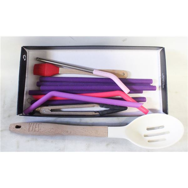 KITCHEN UTENSILS/GADGETS- BOX LOT ASSORTED