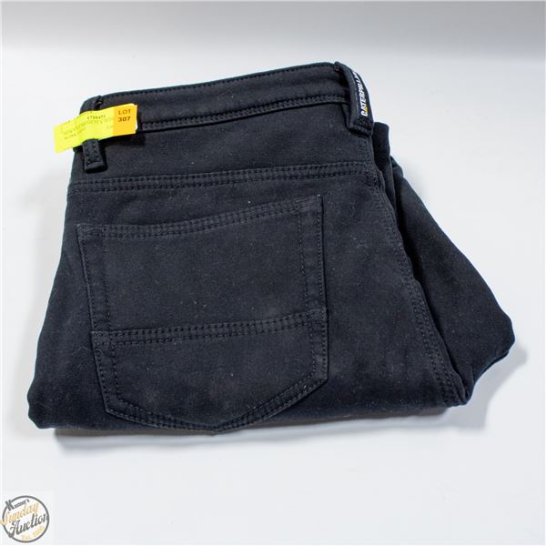 NEW CAT MENS 32 X 30 INSULATED WORK PANT
