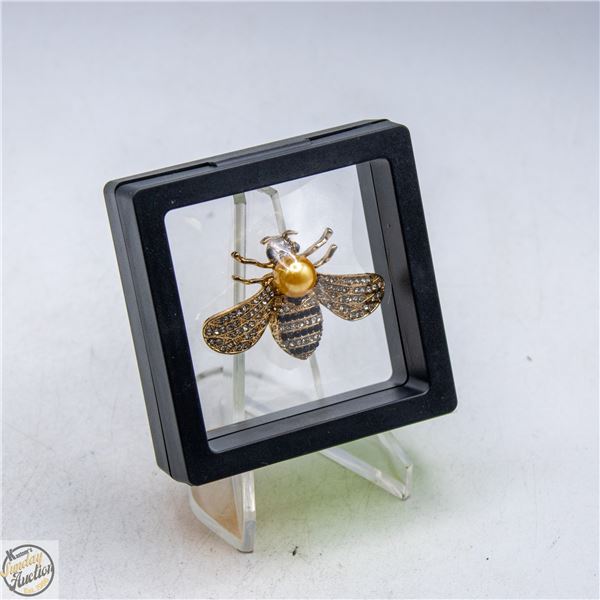 NEW BEE BROOCH YELLOW PEARL RHINESTONES