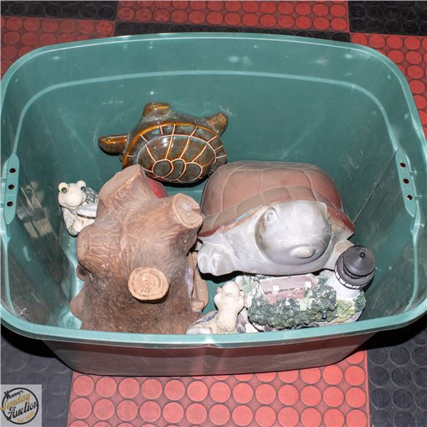 TOTE OF LAWN ORNAMENTS