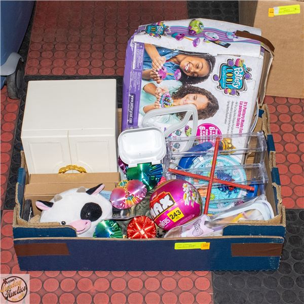 FLAT OF TOYS/MISC (SOME PACKS DAMAGED)