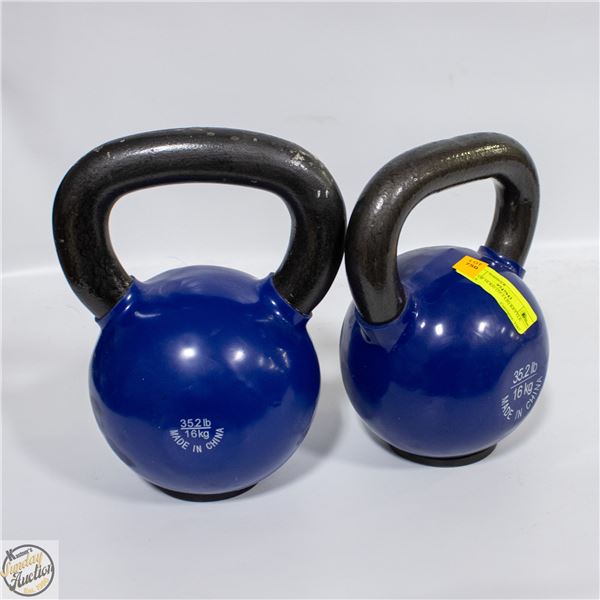 PAIR OF 16 KG (35.2 LB) KETTLE BELLS