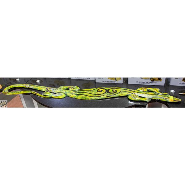 CARVED MEXICAN GECKO HAND PAINTED