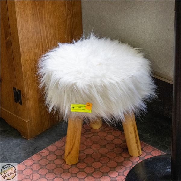KIDS SIZE FUZZY WHITE STOOL