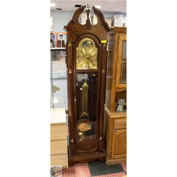LAURENLIEN WOOD/BRASS GRANDFATHER CLOCK WITH KEY