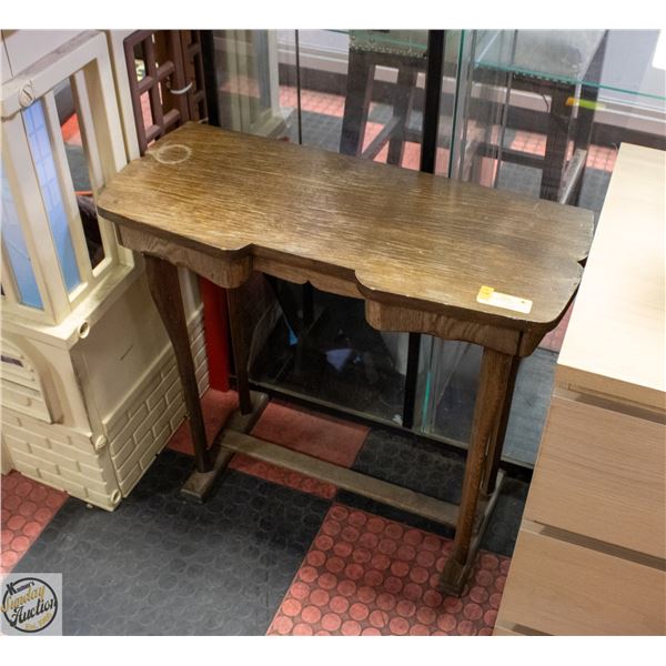 WOODEN ACCENT TABLE