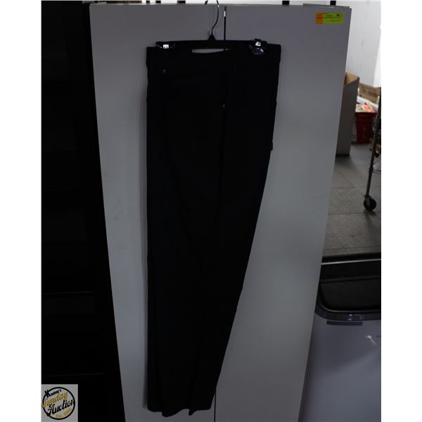 NEW KIRKLAND MENS 40 X 32 BRUSHED 5-POCKET PANTS
