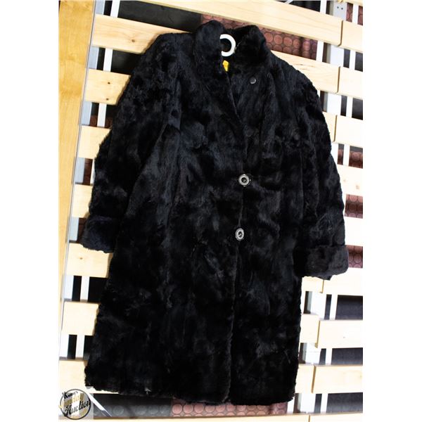 ESTATE LADIES GENUINE FUR COAT FULL LENGTH