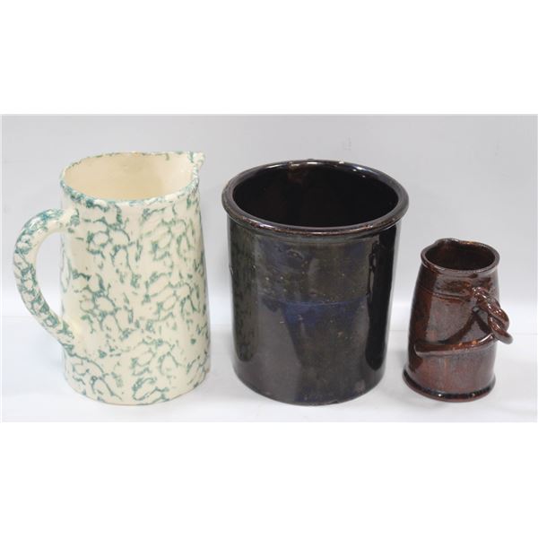 COLLECTION OF VINTAGE POTTERY