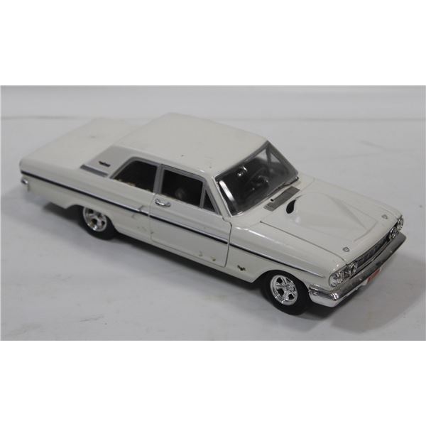 1964 FORD THUNDERBIRD WHITE (1.24 SCALE, 8")