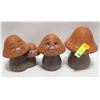 Image 1 : LOT OF 3 VINTAGE CERAMIC MUSHROOM FIGURINES