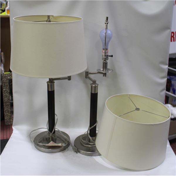 SET OF TWO LAMPS