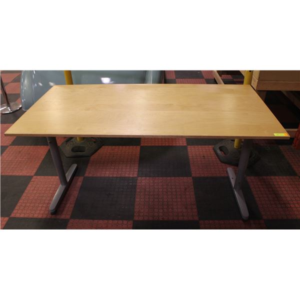 MODERN COMPUTER DESK / TABLE