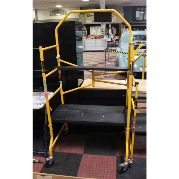 METALTECH FOLDING PAINTER SCAFFOLD H-77" W-29"