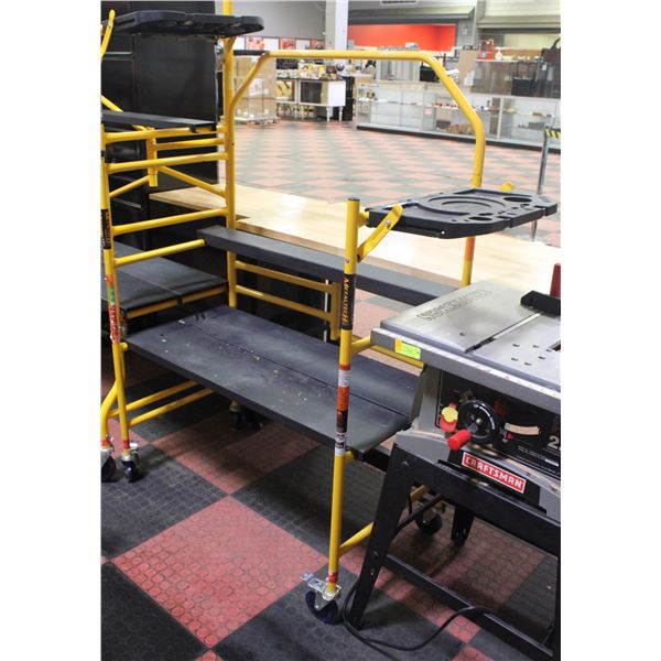 METALTECH FOLDING PAINTER SCAFFOLD H-58" W-22"