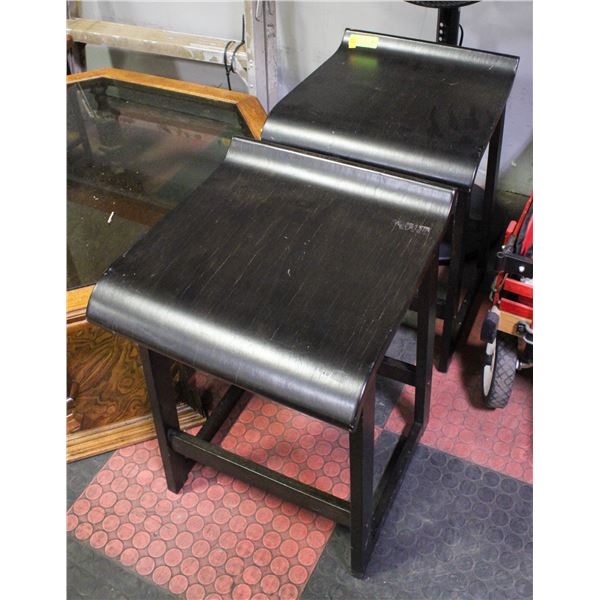 2 WOOK STOOLS BLACK/BROWN 21" HIGH