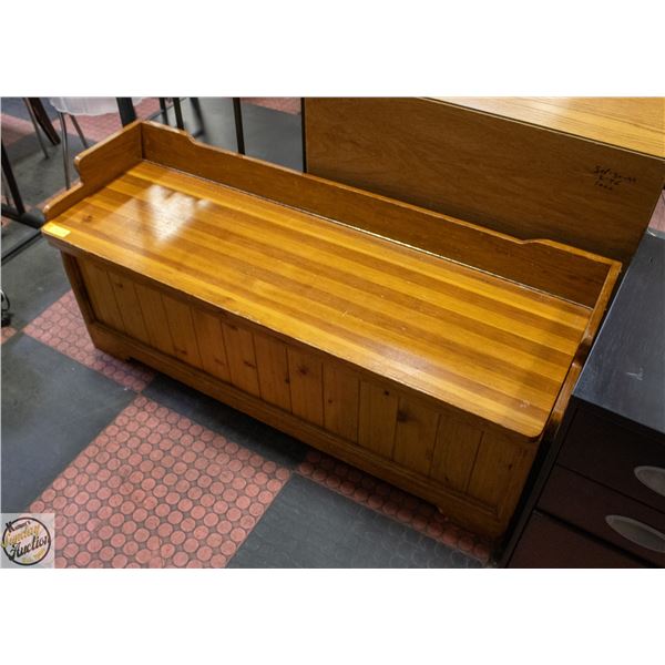LARGE ENTRY WAY STORAGE BENCH