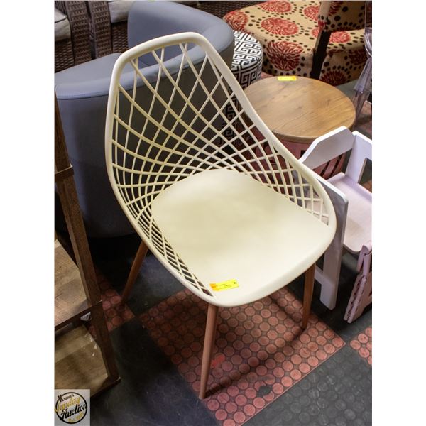 WHITE ACCENT CHAIR
