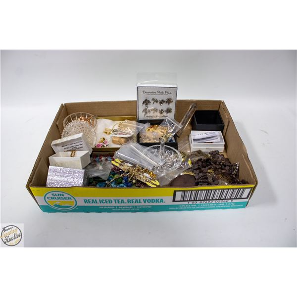 FLAT OF ESTATE JEWELRY BOX CONTENTS