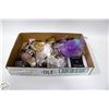 Image 1 : FLAT OF ESTATE JEWELRY BOX CONTENTS