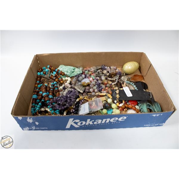 FLAT OF ESTATE JEWELRY BOX CONTENTS