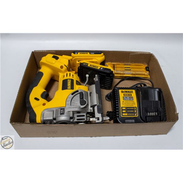 DEWALT DC330 JIGSAW 2 BATTERIES & CHARGER