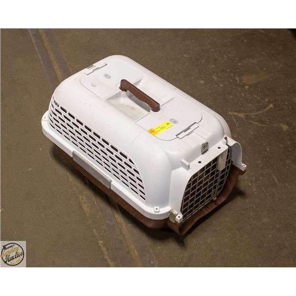 MEDIUM PET CARRIER