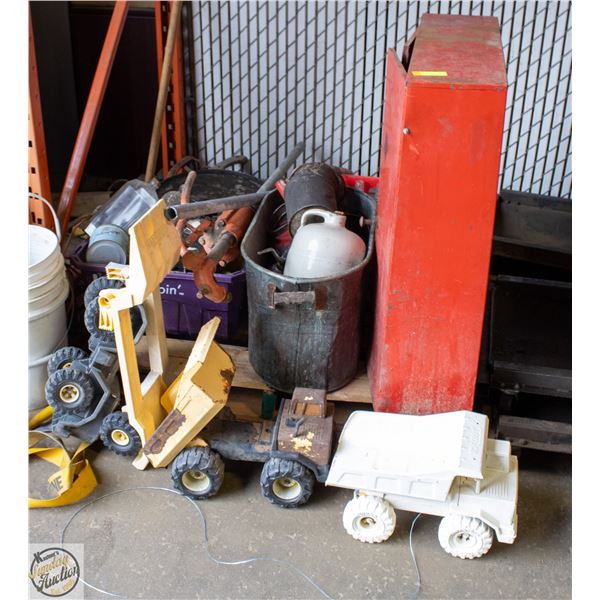 PALLET WITH ESTATE ANTIQUES, TOOL CABINET + MORE