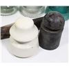 Image 4 : BOX OF 10 GLASS INSULATORS OF VARIOUS COLOURS,