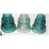 Image 5 : BOX OF 10 GLASS INSULATORS OF VARIOUS COLOURS,