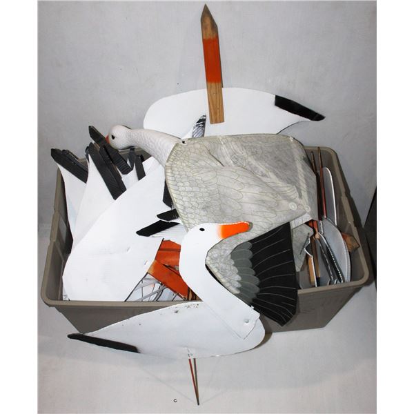 DUCK HUNTING DECOYS