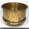 Image 1 : LARGE BRASS POT