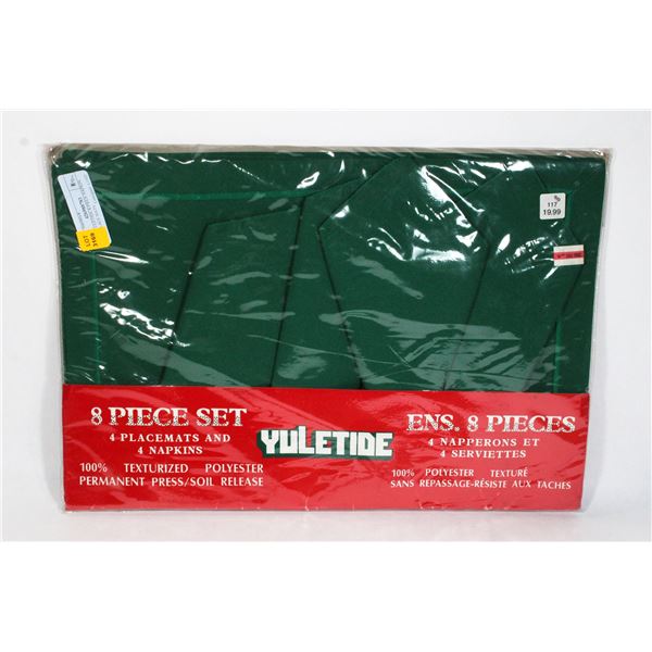 NEW YULETIDE 8 PIECE NAPKIN AND PLACE MATS